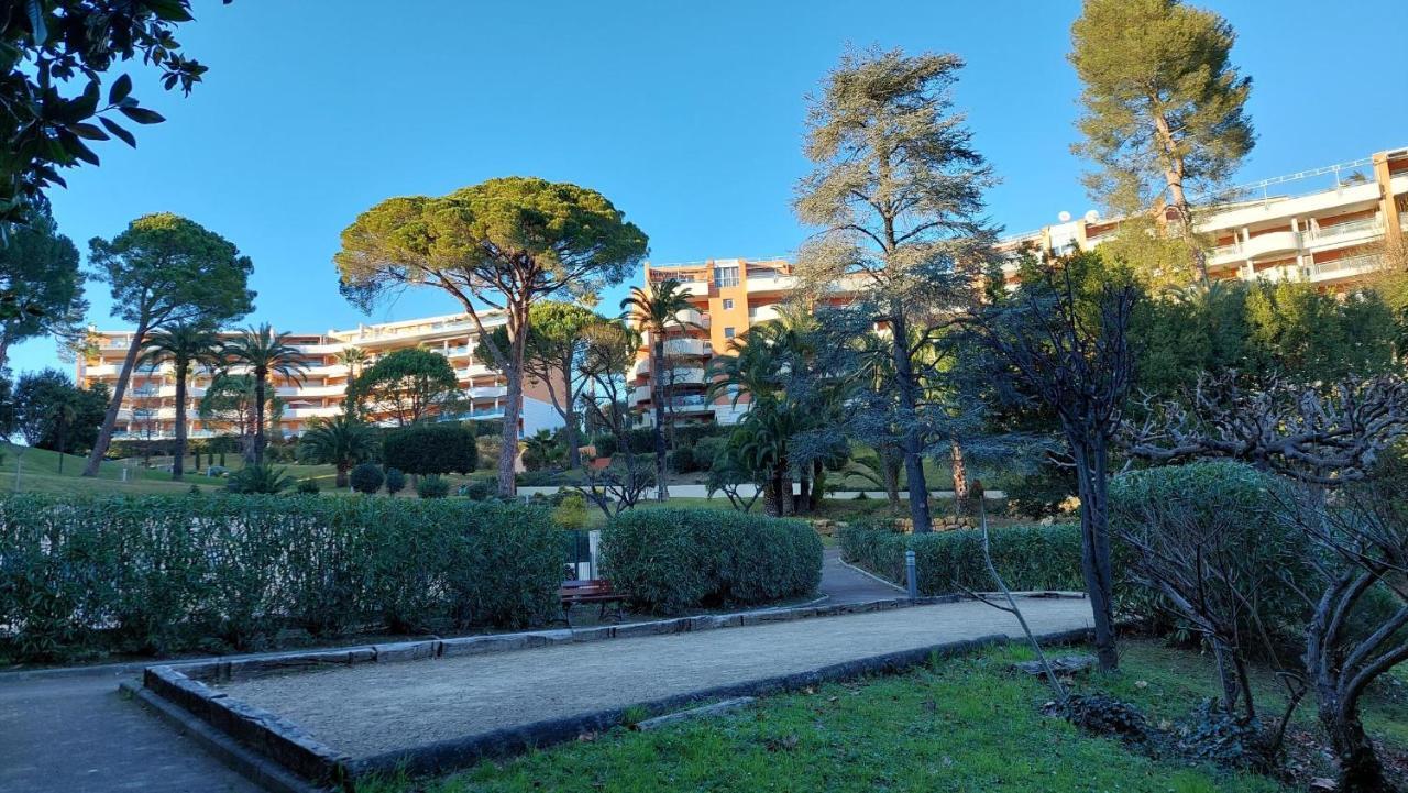 Charmant Appartement Residentiel Avec Terrasse, Jardin Privatif Et Piscine A Cannes קאן מראה חיצוני תמונה