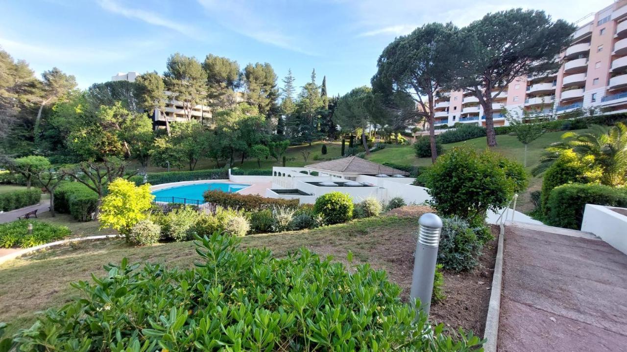 Charmant Appartement Residentiel Avec Terrasse, Jardin Privatif Et Piscine A Cannes קאן מראה חיצוני תמונה
