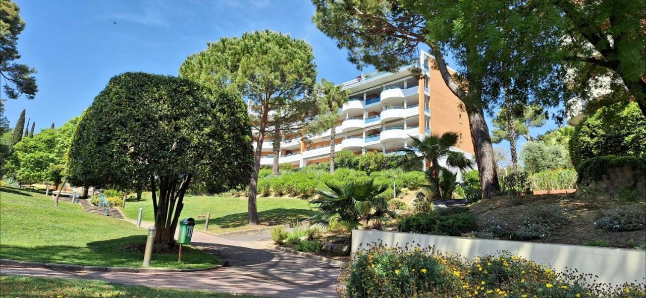 Charmant Appartement Residentiel Avec Terrasse, Jardin Privatif Et Piscine A Cannes קאן מראה חיצוני תמונה